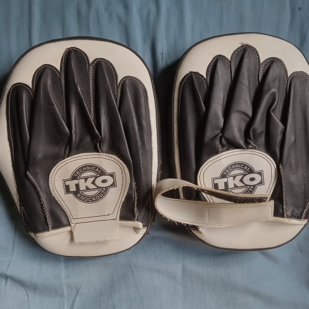 Pre-Owned TKO Technical Knockout Hand Pads Boxing Hand Pads
