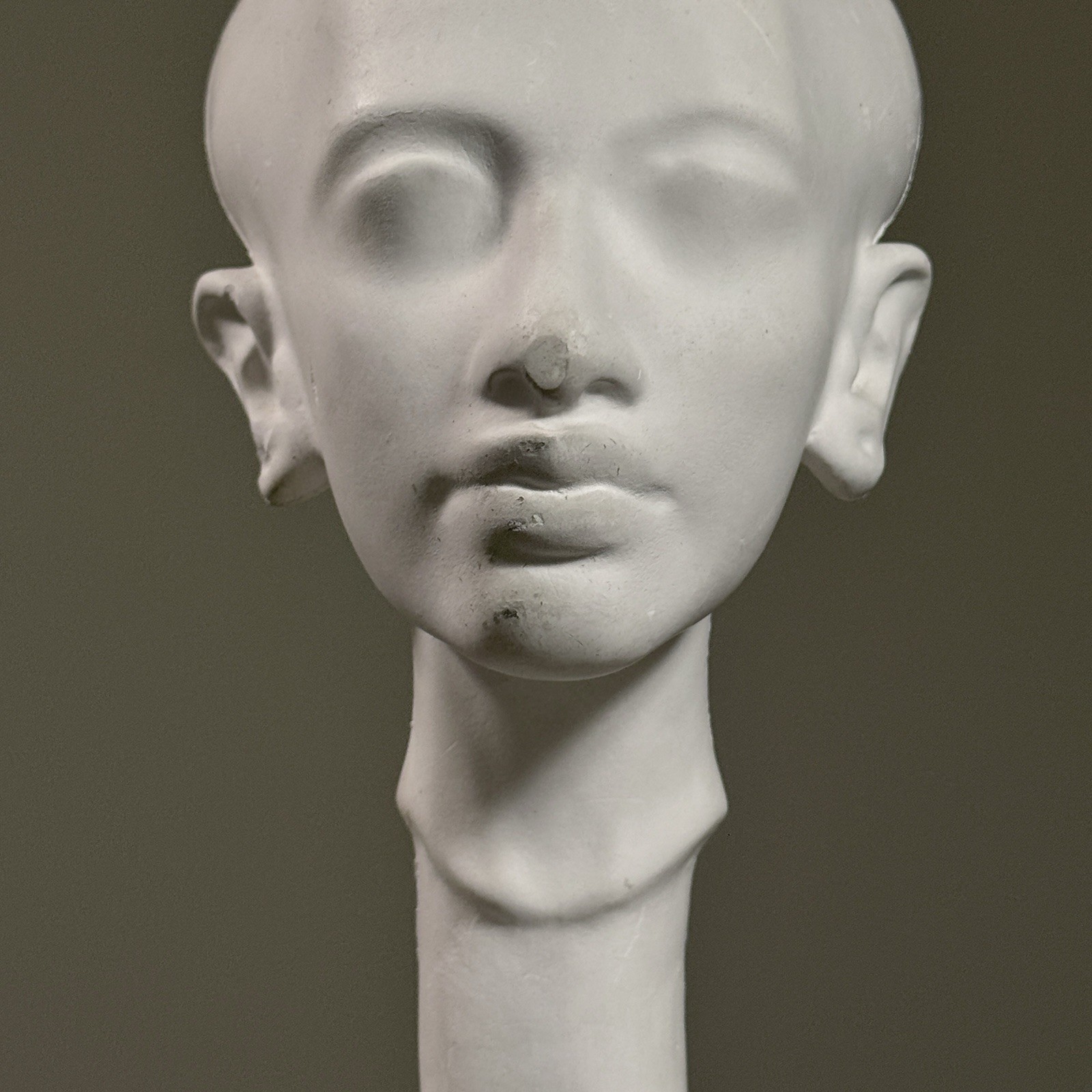 Vintage Head of an Amarna Princess Sculpture (Plaster Cast)