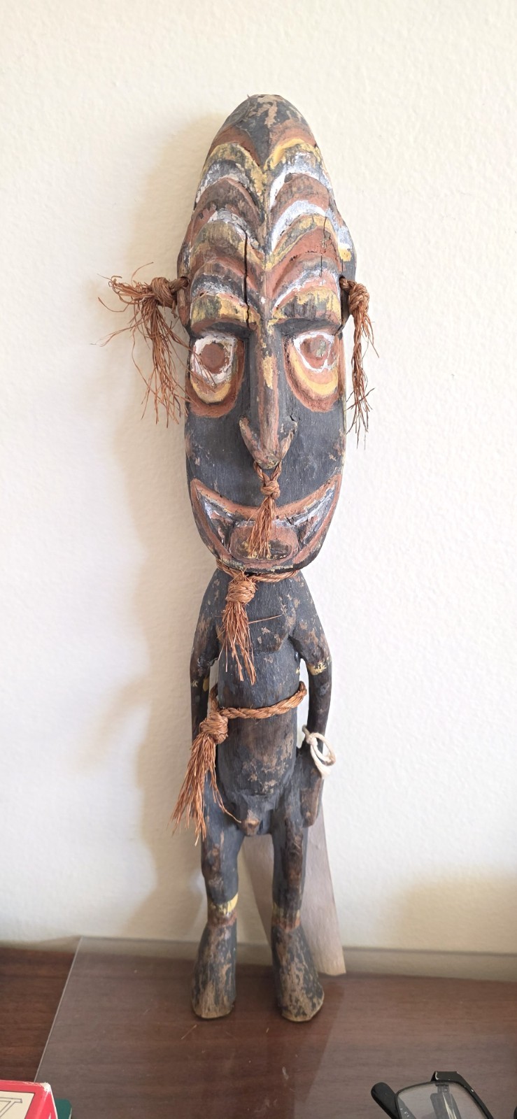 SMALL PAPUA NEW GUINEA ANCESTRAL FIGURE - SEPIK RIVER REGION PRIMITIVE ART