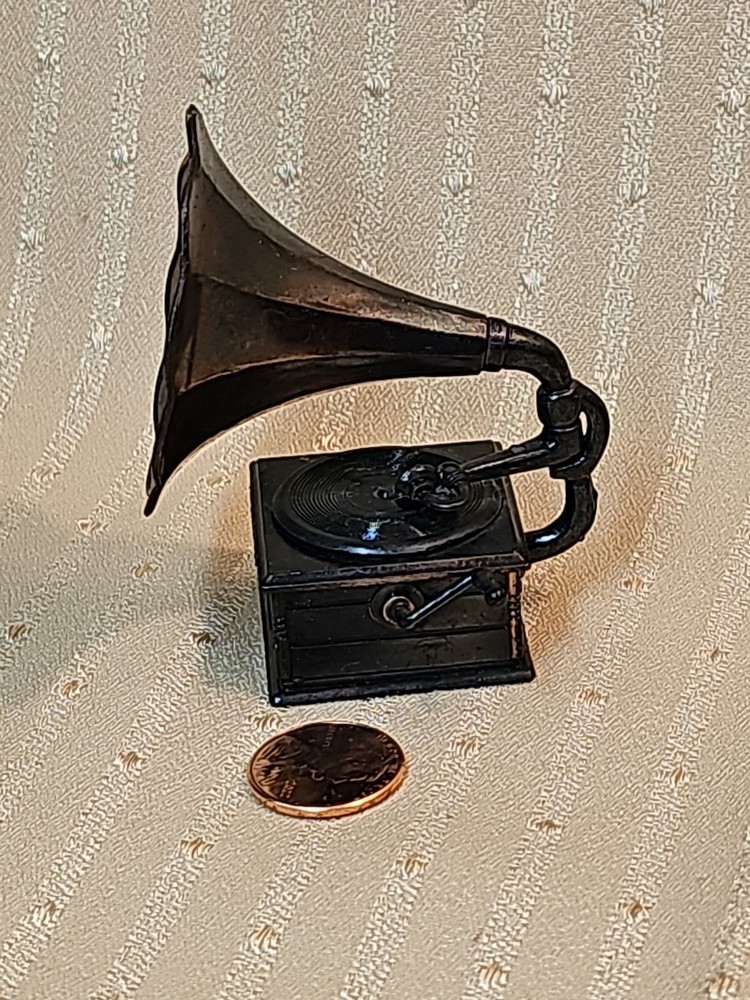 ANTIQUE FINISHED DIE-CAST PHONOGRAPH PENCIL SHARPENER