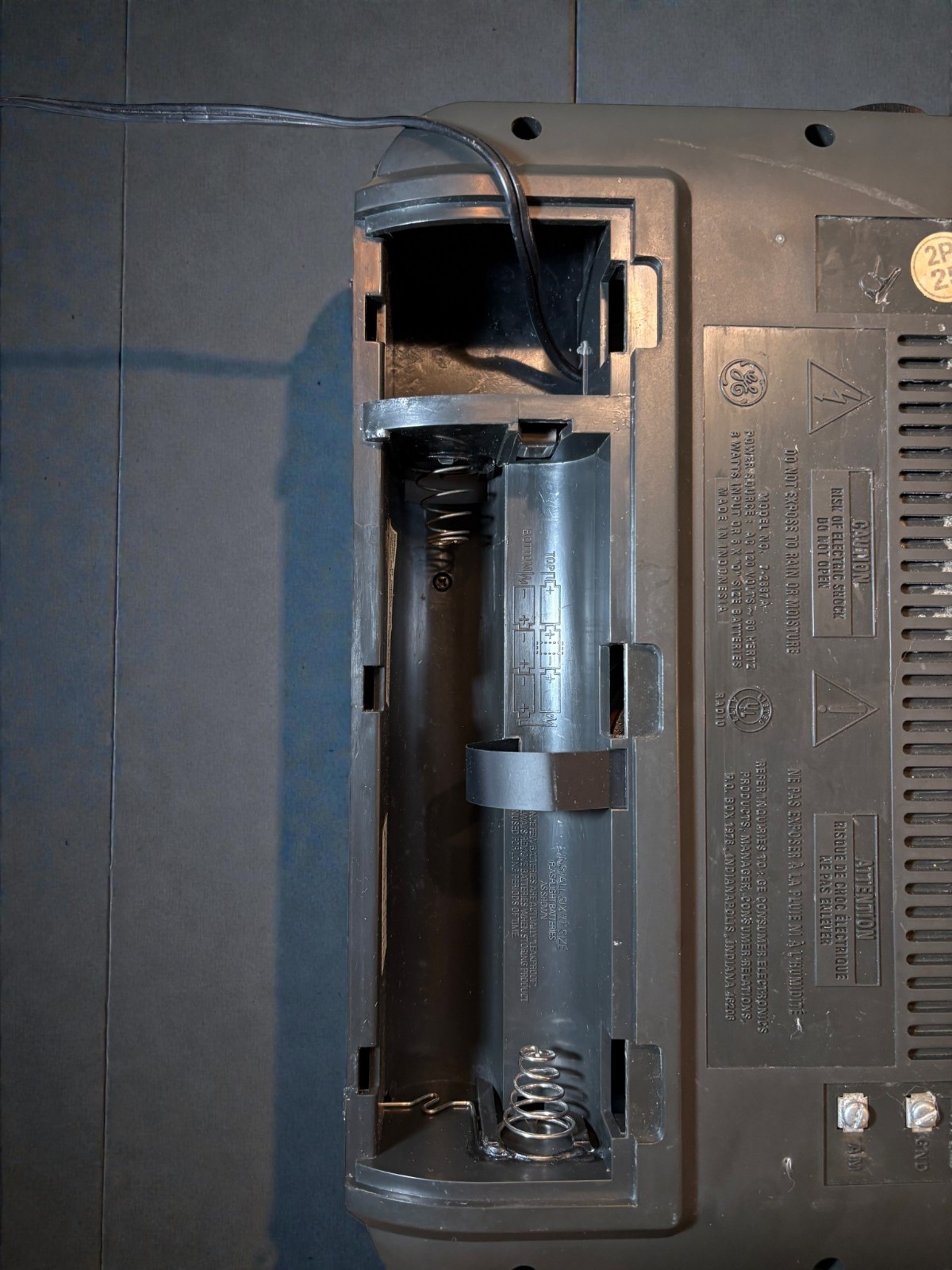 General Electric Superadio Series III 7-2887A AM/FM Works & Sounds Great