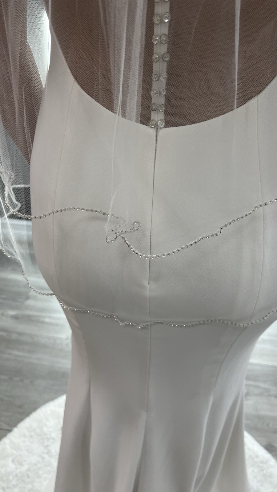 Ansonia Fingertip  Short 2 Tier Ivory Rhinestone Veil