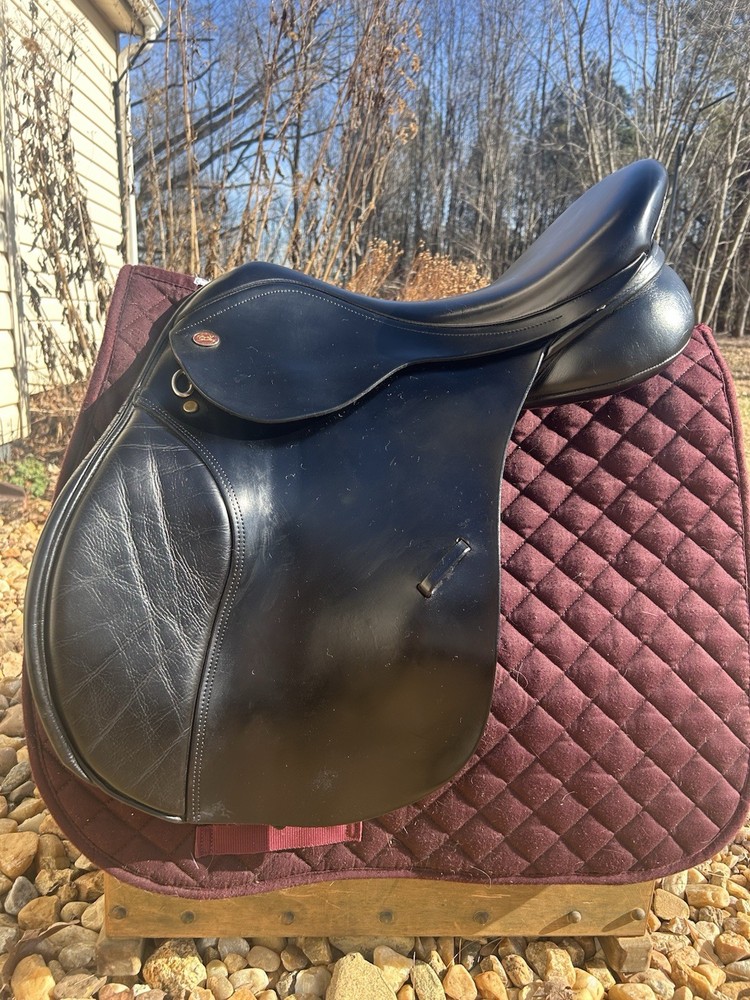 17.5” Kent & Masters General Purpose Saddle – Adjustable Gullet