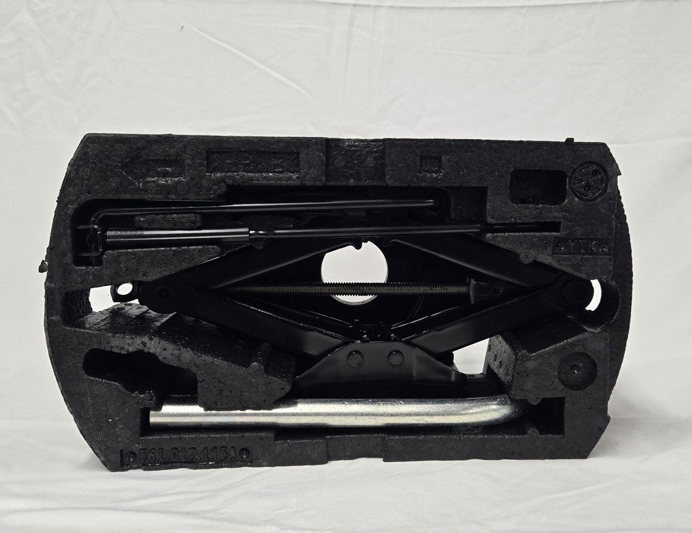 2015 Volkswagen Passat Emergency Scissor Jack Kit w/ Tools Assembly