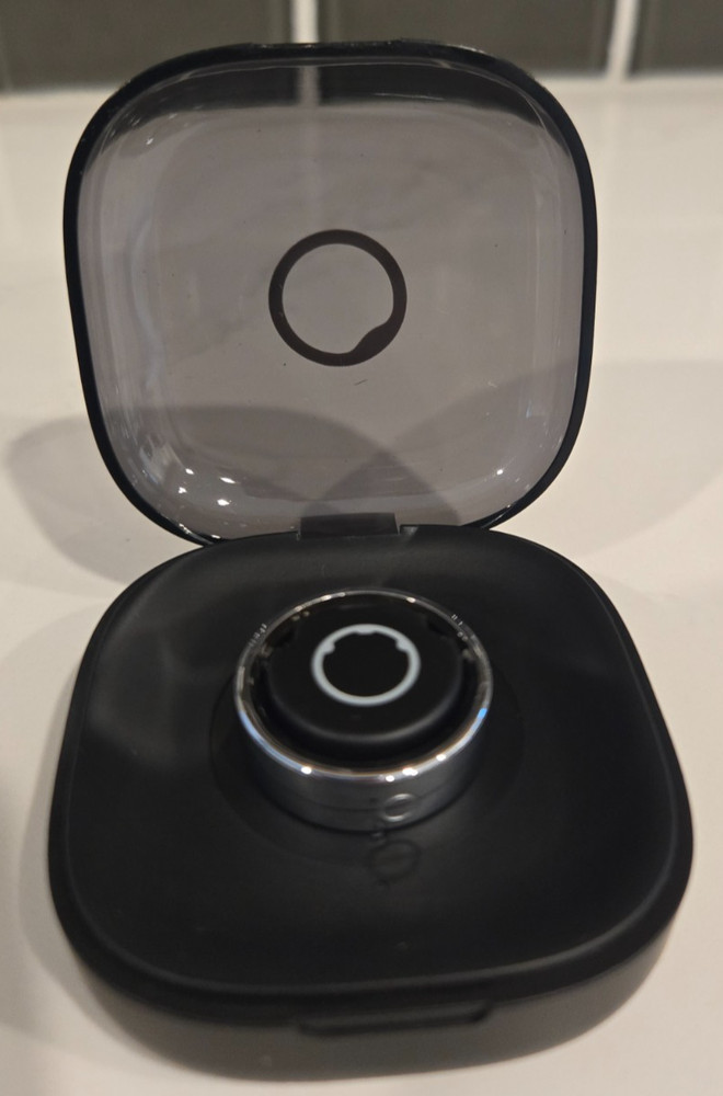 Circular ring 2 smart ring, Silver, size 9, Retails $449, all packaging included