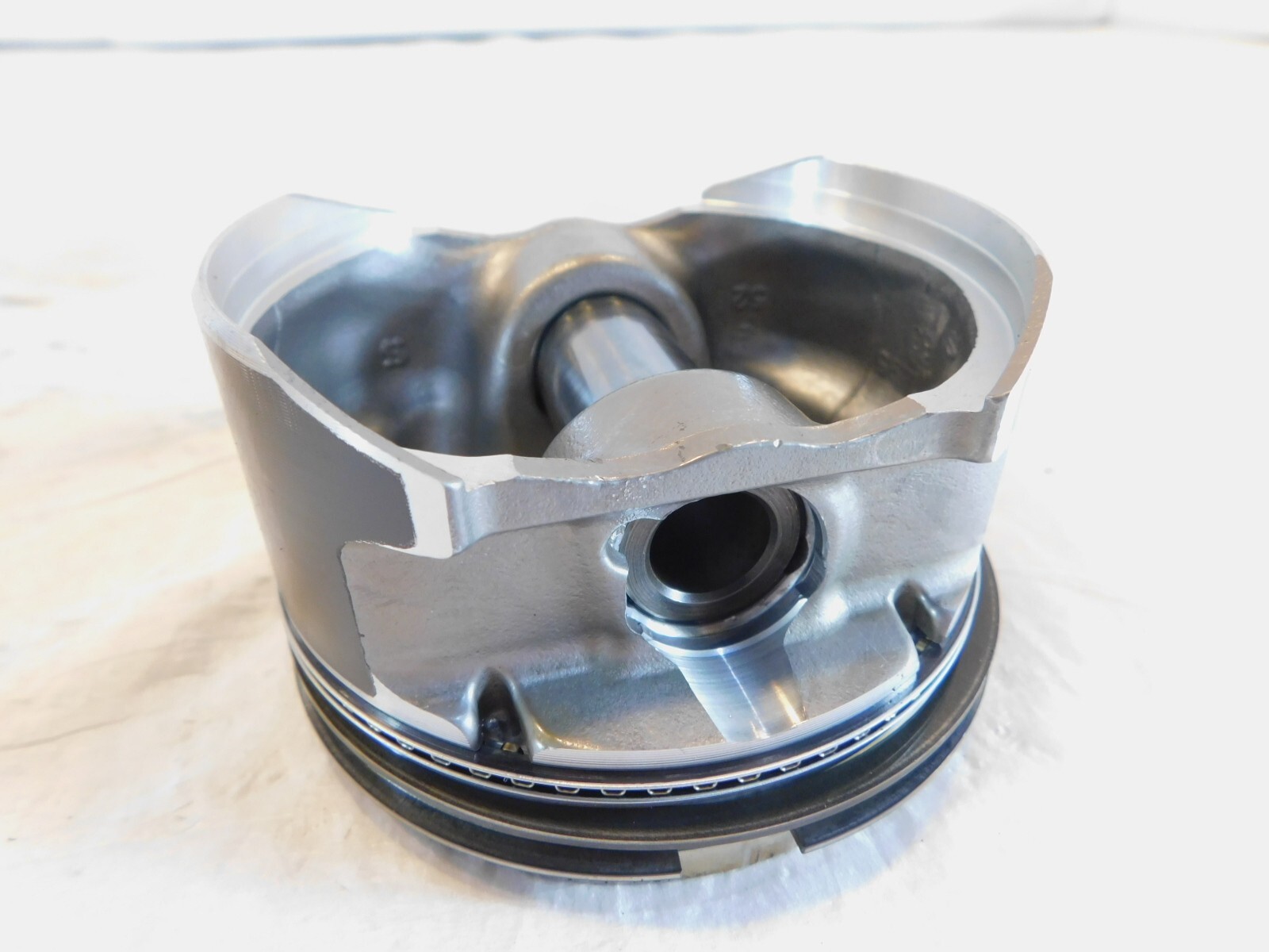 Harley Davidson Sportster 1200 48 Forty-Eight Engine Cylinders Barrel & Pistons