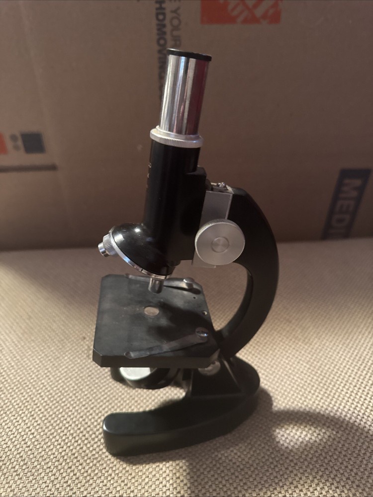 Vintage Taco Microscope 900x