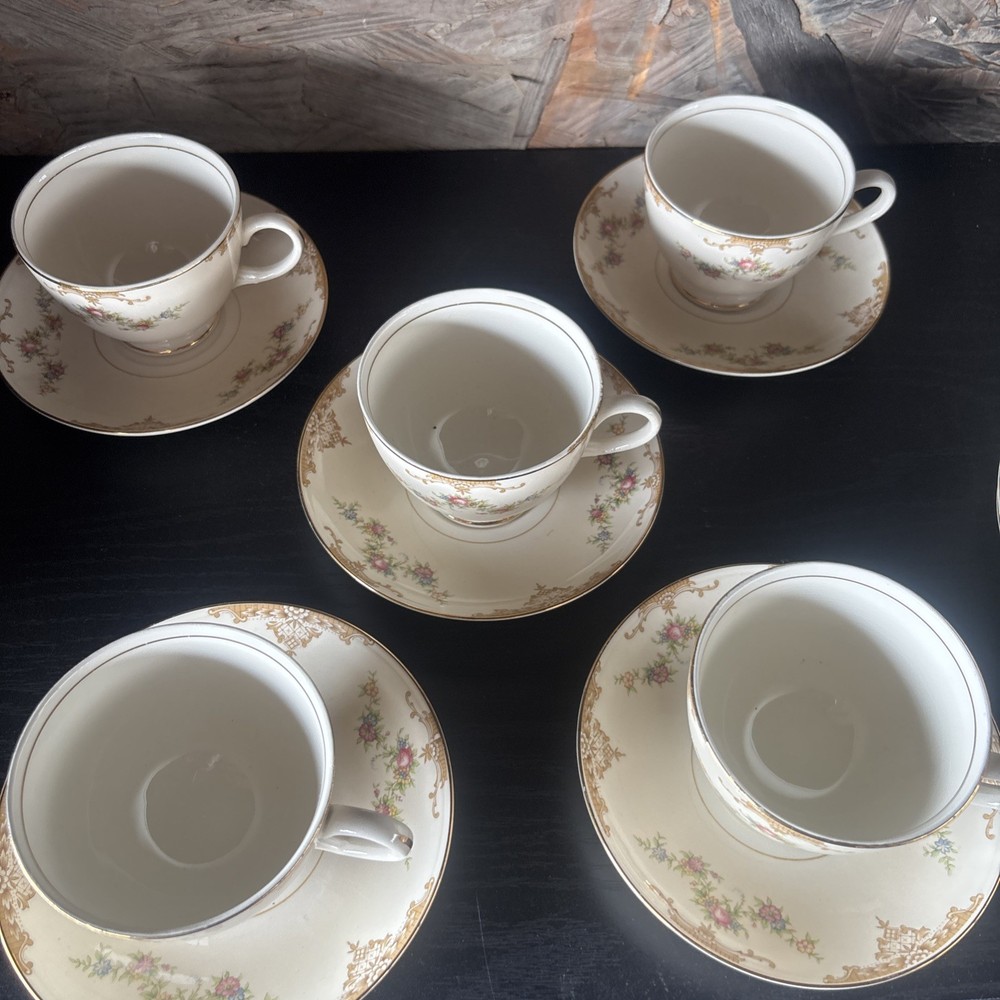 Homer Laughlin Eggshell Nautilus 27 Piece China