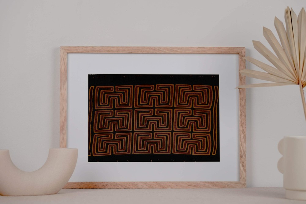 Black And Orange Classic Design Mola
