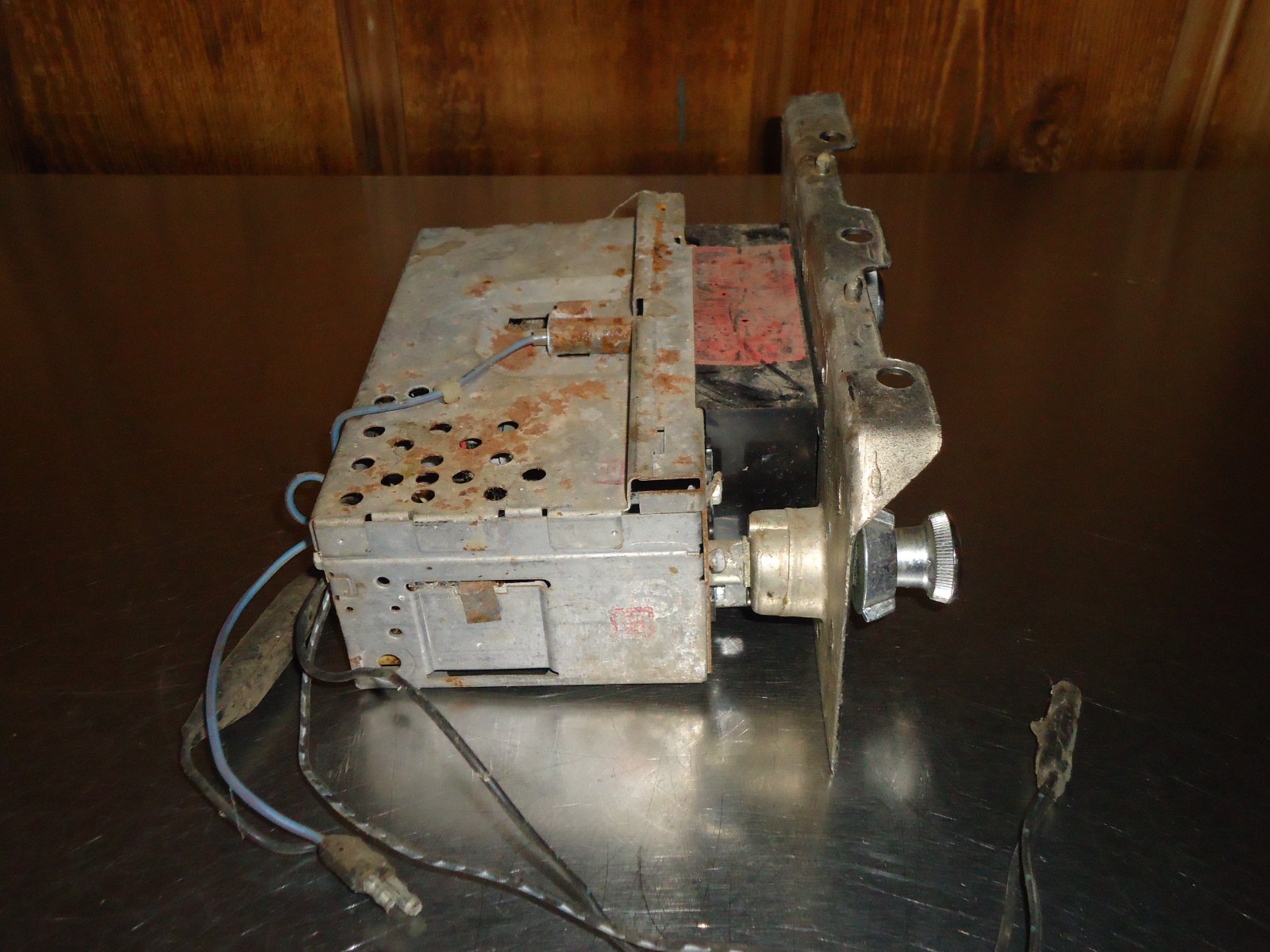 OEM Philco Push Button AM Radio w/ Face Bezel 1974 1975 1976 1977 Ford Maverick