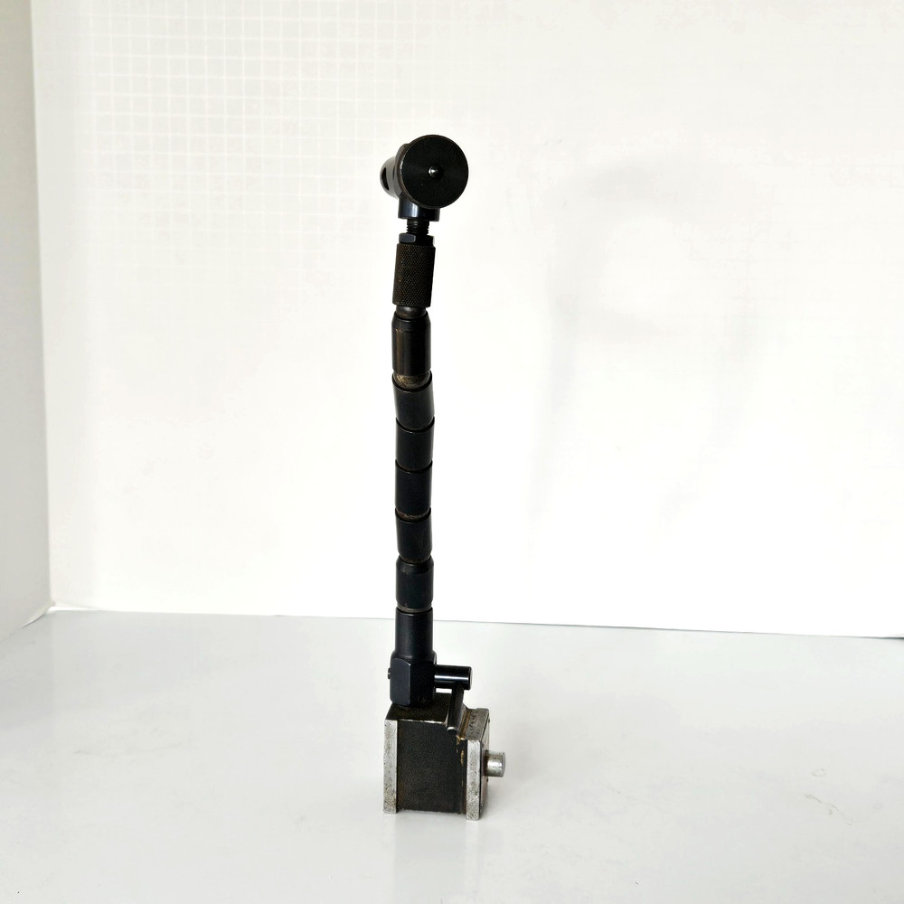 Starrett No. 657 magnetic base with Flex-O-Post Made in U.S.A.