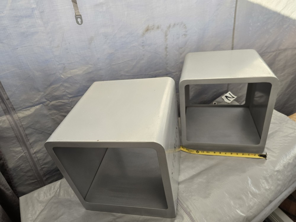 2 Cubes Aluminum Display Rack for Bottles or Chairs