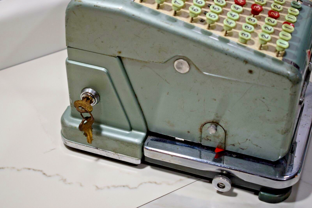 Vintage F & E Check Protector