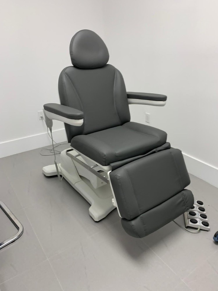 Omni Power Procedure Table with Memory Functions