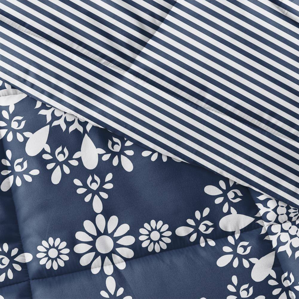 3-Piece Navy Daisy Medallion Pattern Reversible Microfiber Full / Queen Down-Alt