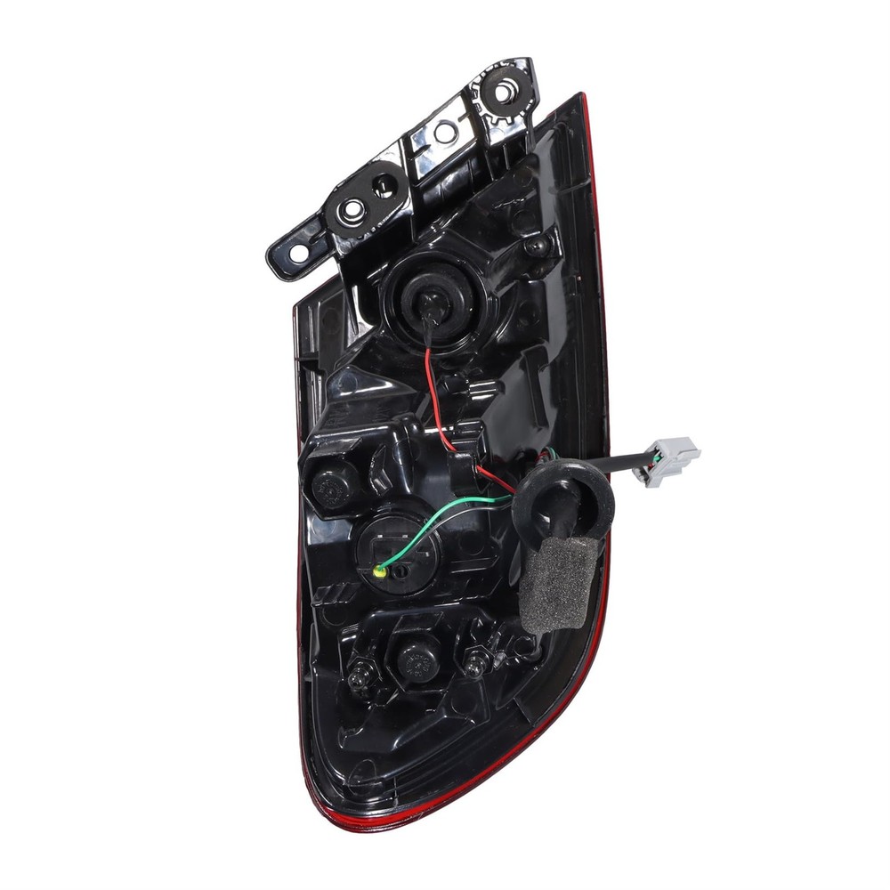 Outer Taillight Passenger Side for 200 2015-2017 68110362AA