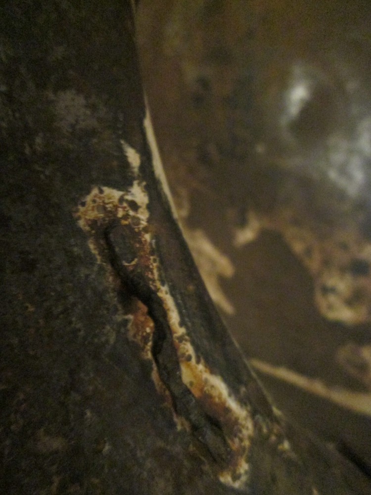 VINTAGE OLD WAR HELMET