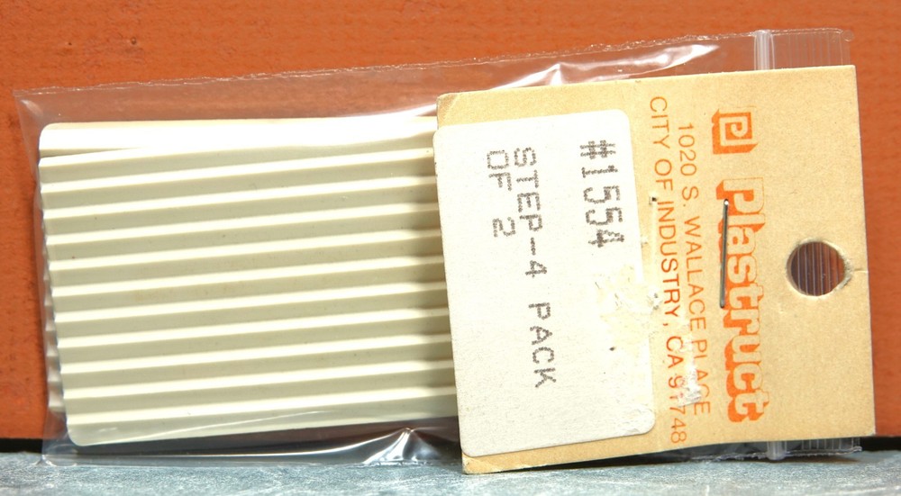PLASTRUCT HO SCALE STEPS SHEET # 1554