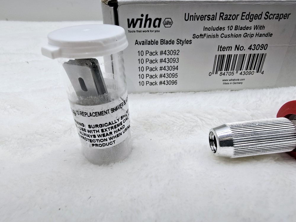 43090 Universal Razor Edged Scraper with SoftFinish Handle