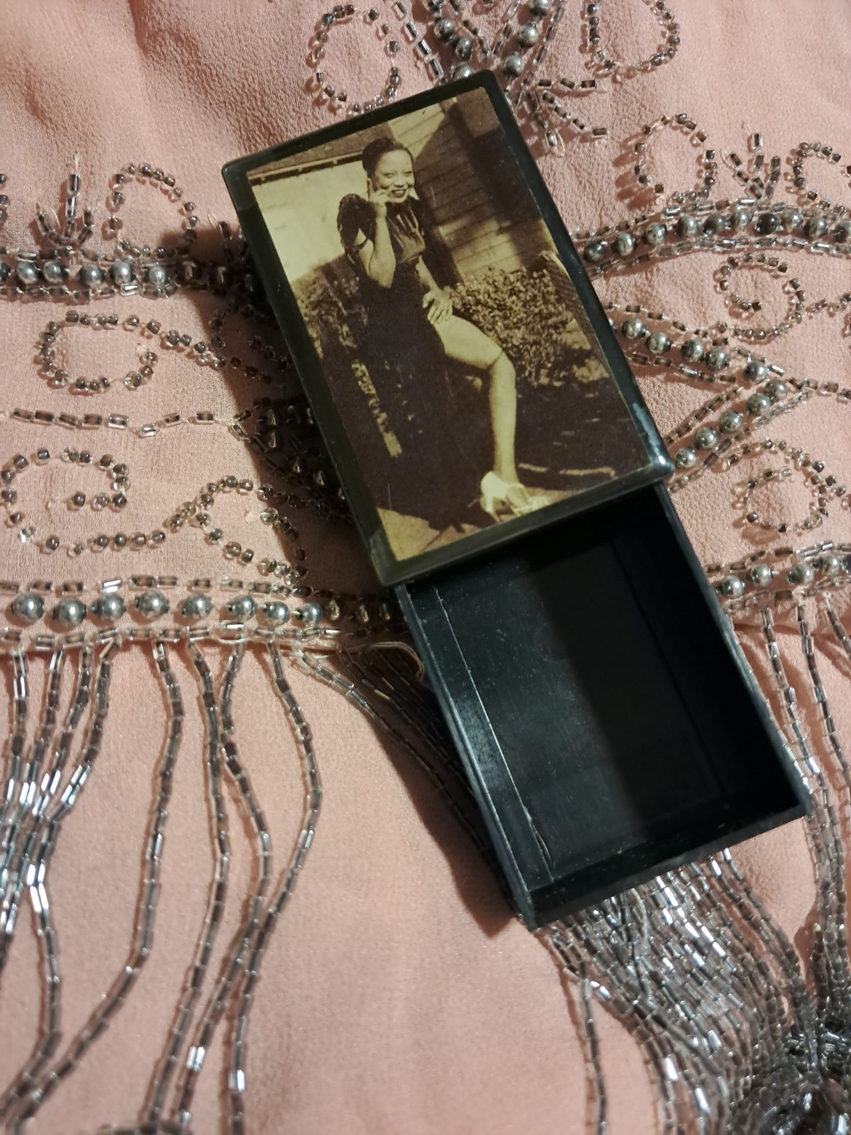 Rare 1920s African American Flapper Photo Trinket Box – Jazz Age Vanity – Black