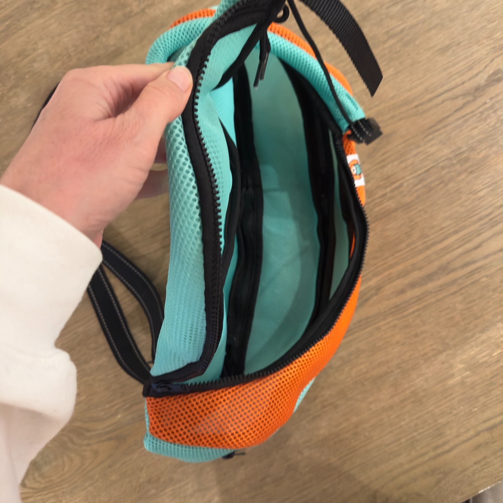 AWOOF Brand-Cat Grooming Bag-Adjustable Cat Bathing Bag-Anti Scratch Bite Device