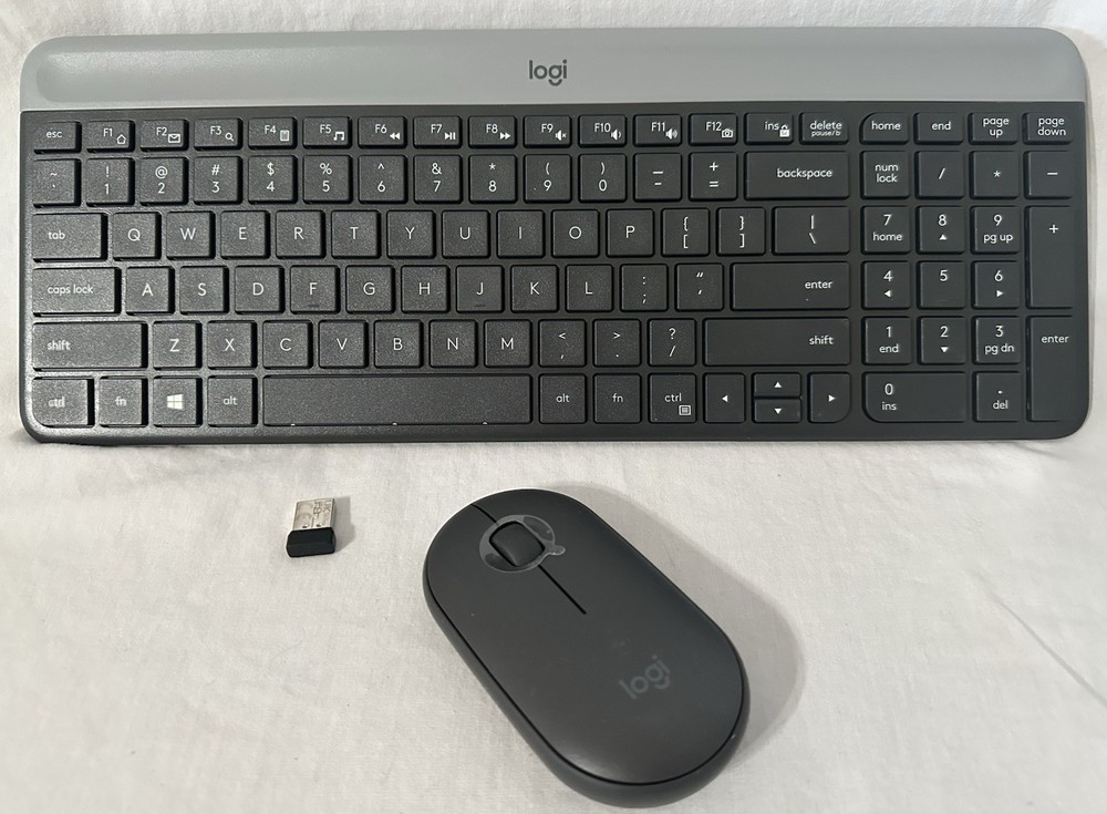 Logitech K470 Slim Wireless Keyboard and Mouse Combo Modern Compact Layout