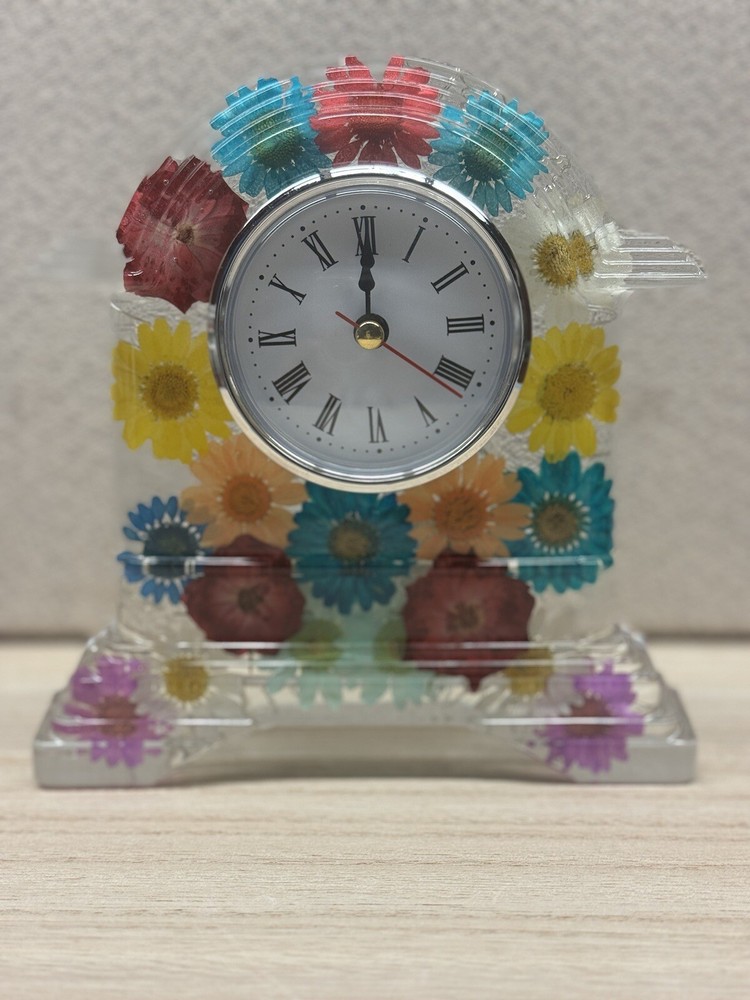 Handmade Resin Clock Real Pressed Flowers Table Clock