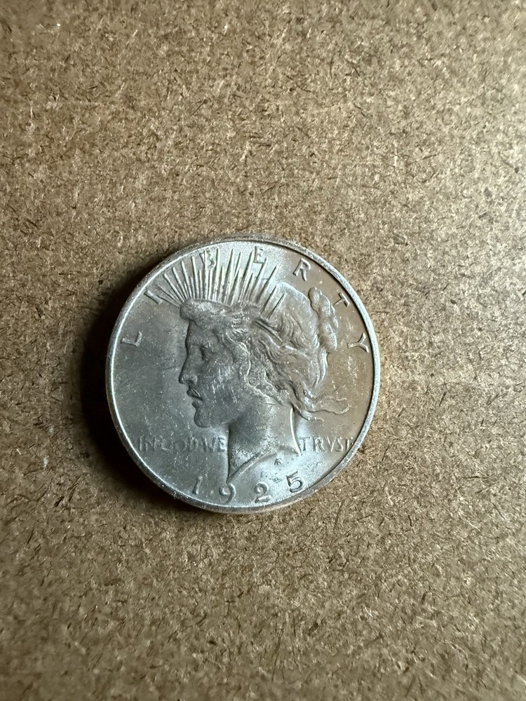 1925 s peace dollar Unc
