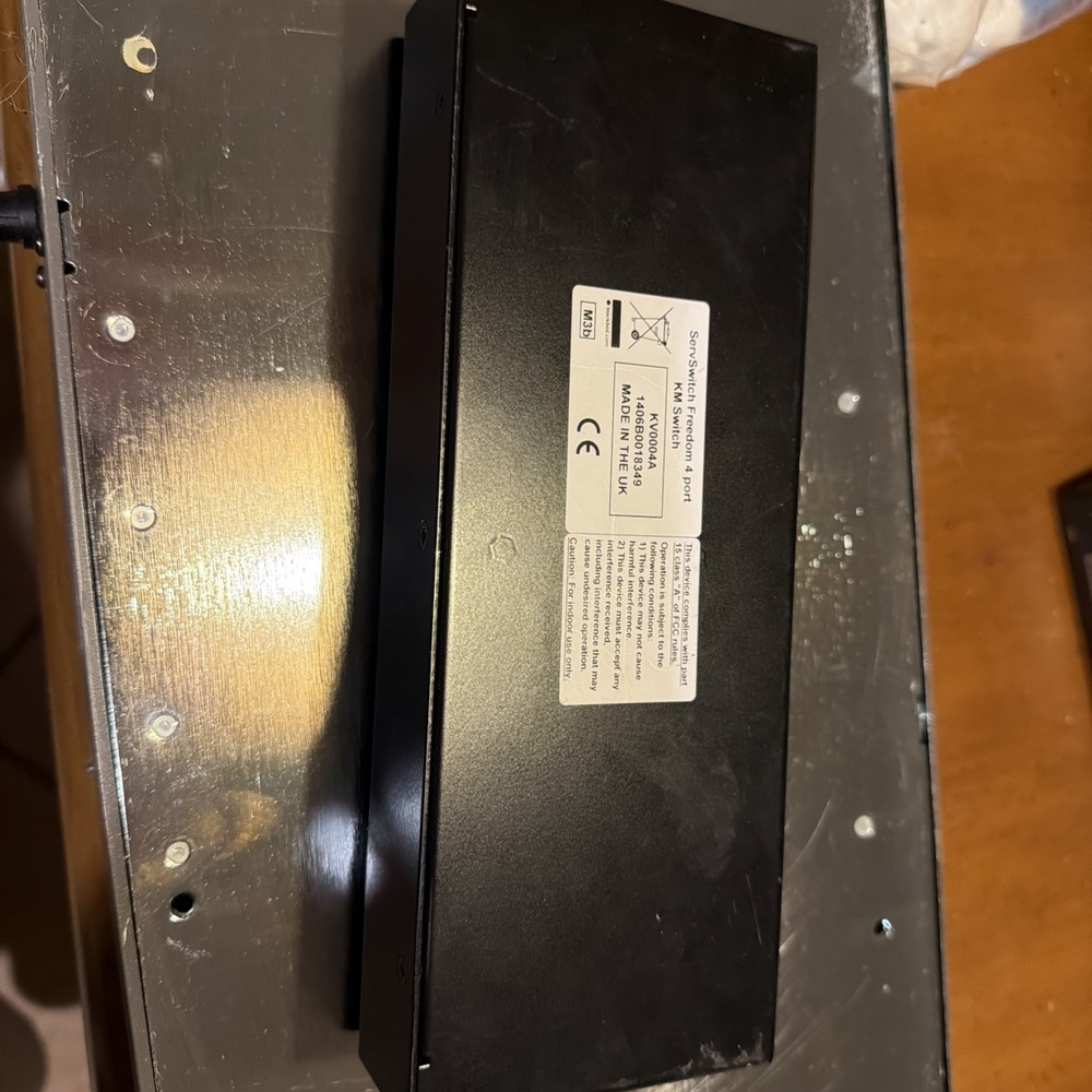 Black Box ServSwitch Freedom Desktop KVM Switch KV0004A