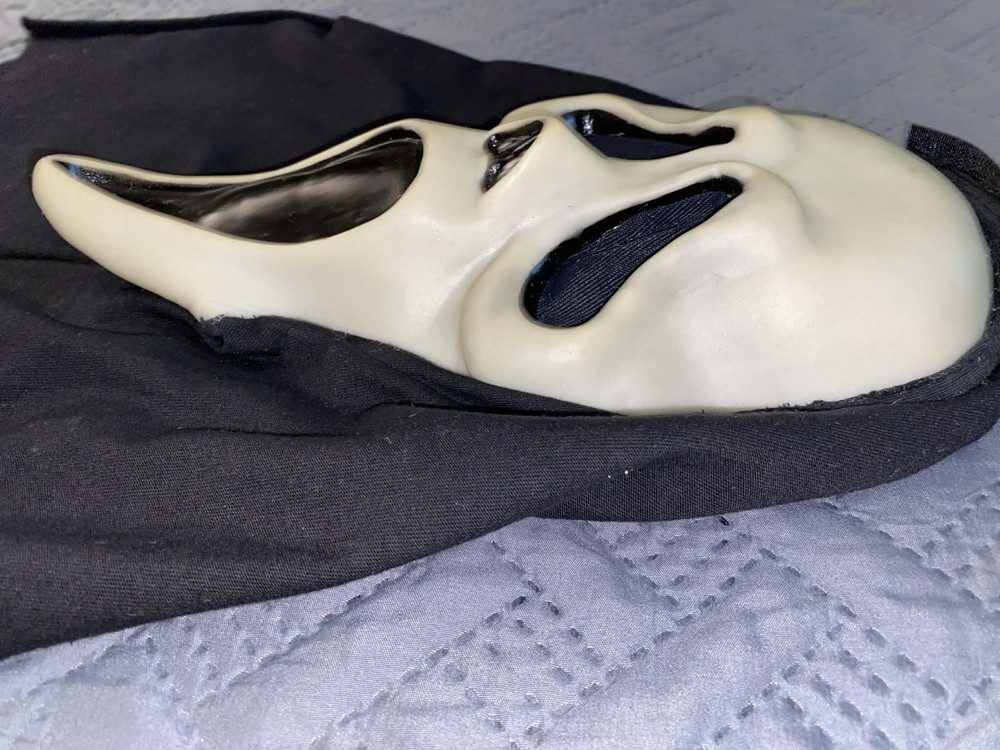 Ghostface Scream Mask Gen 1