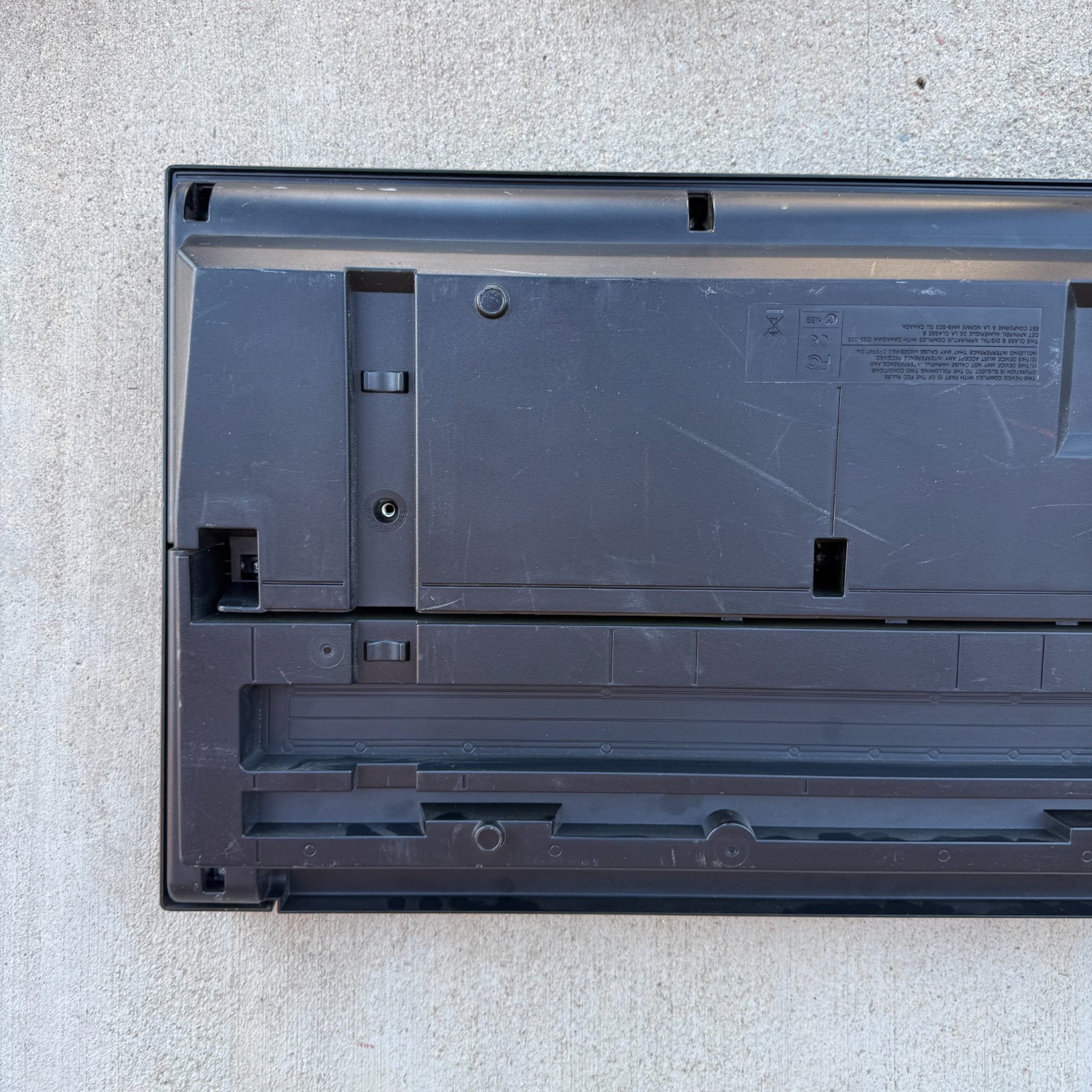 Yamaha PSR-E343 61-Key Portable Digital Keyboard Piano Tested Works no adapter