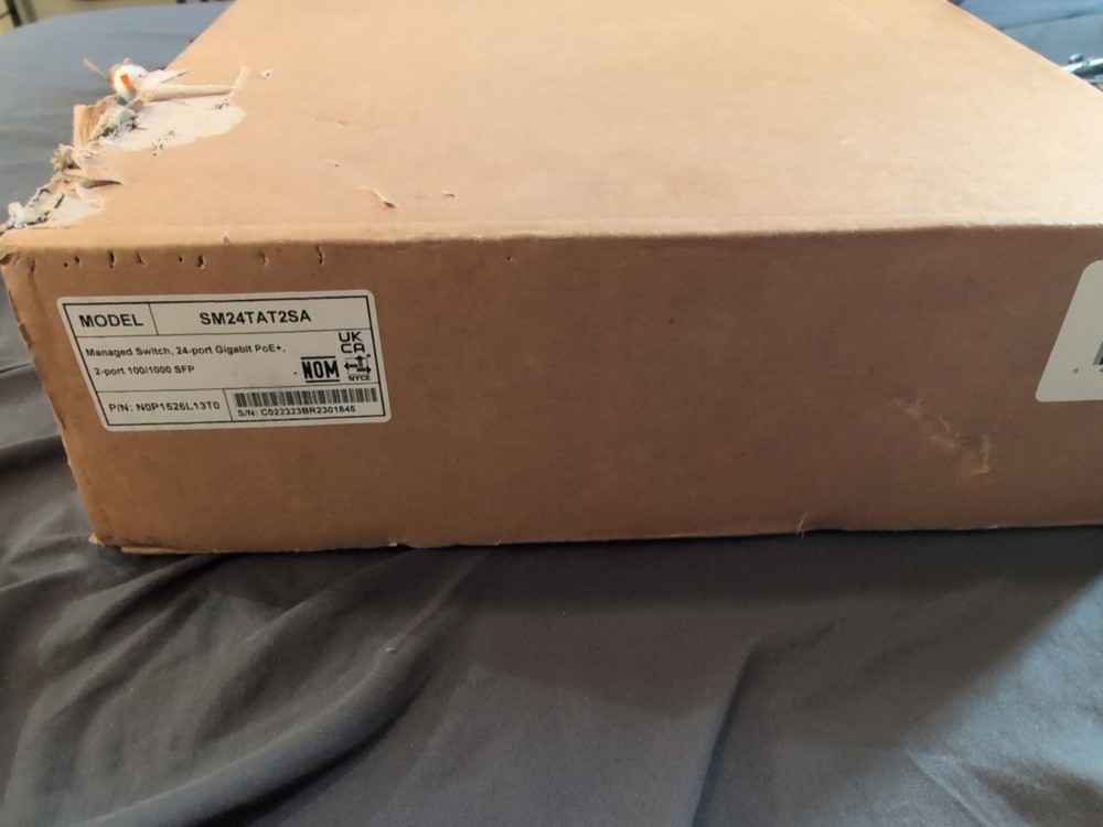 Lantronix Sm24tat2sa  - 24 Port Network Switch