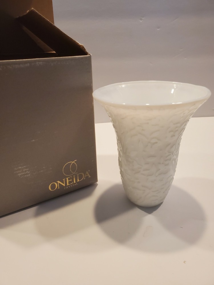Oneida Vanity Vase