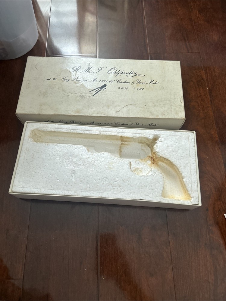 RMF Old frontier 36 Caliber Navy Revolver Empty Box W/ Foam