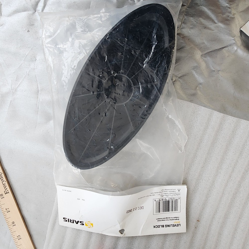 Saris CycleOps Trainer Leveling Block, Trainer Front Wheel Holder FAST SHIPPING