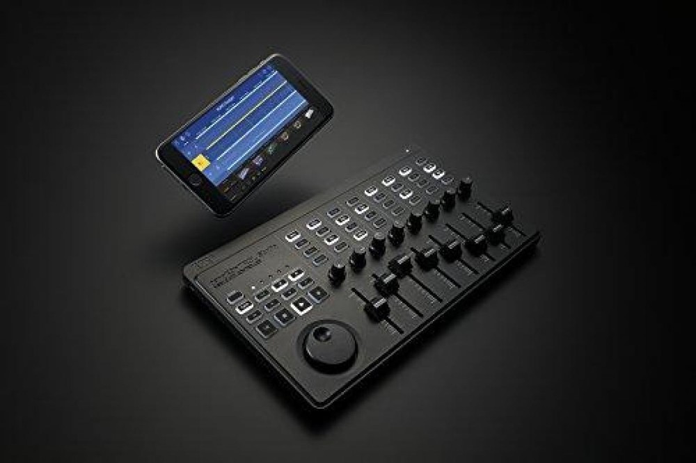 Korg nanoKONTROL Studio Mobile Midi Controller Bluetooth New