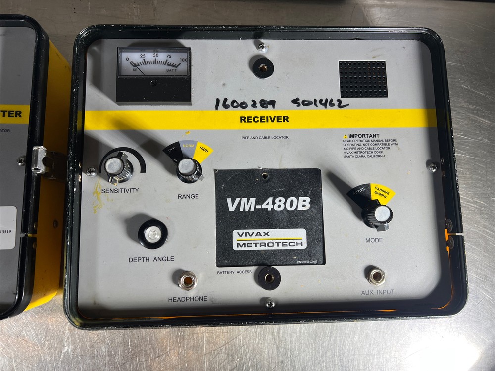 Vivax Metrotech VM-480B Split Box Pipe and cable locator. Item ID #3
