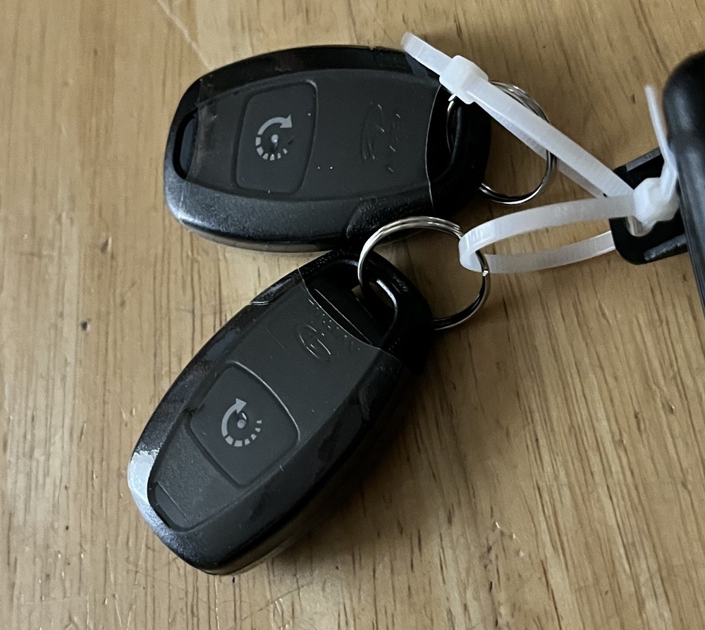 AVITAL 1-Button Remote Start with Unlocking. Model: 4115L.