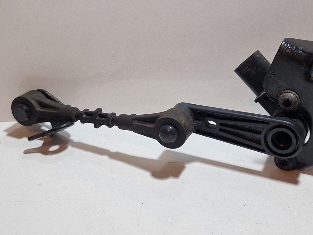 EVOQUE L551 DISCOVERY L550 E-PACE REAR RIGHT HEIGHT LEVEL SENSOR J9C3-3C097-AA