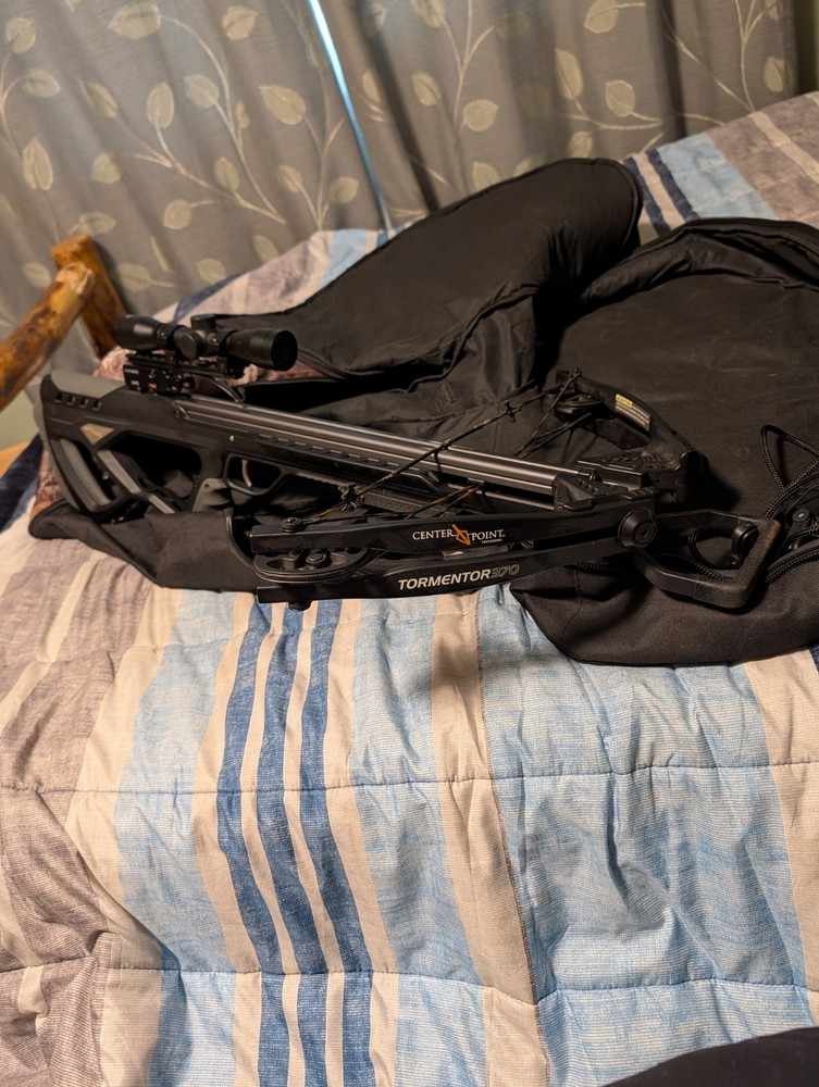 CenterPoint Tormentor 370 CrossBow Package-Excellent Condition