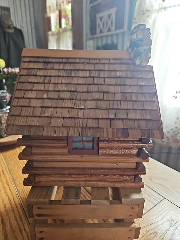 Handmade Log Cabin Birdhouse
