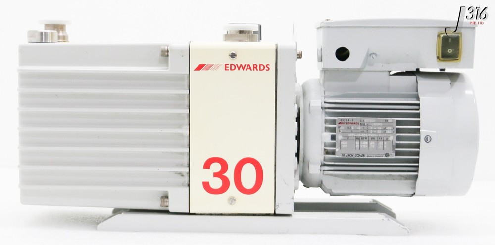 39018 EDWARDS ROTARY VANE VACUUM PUMP E2M30