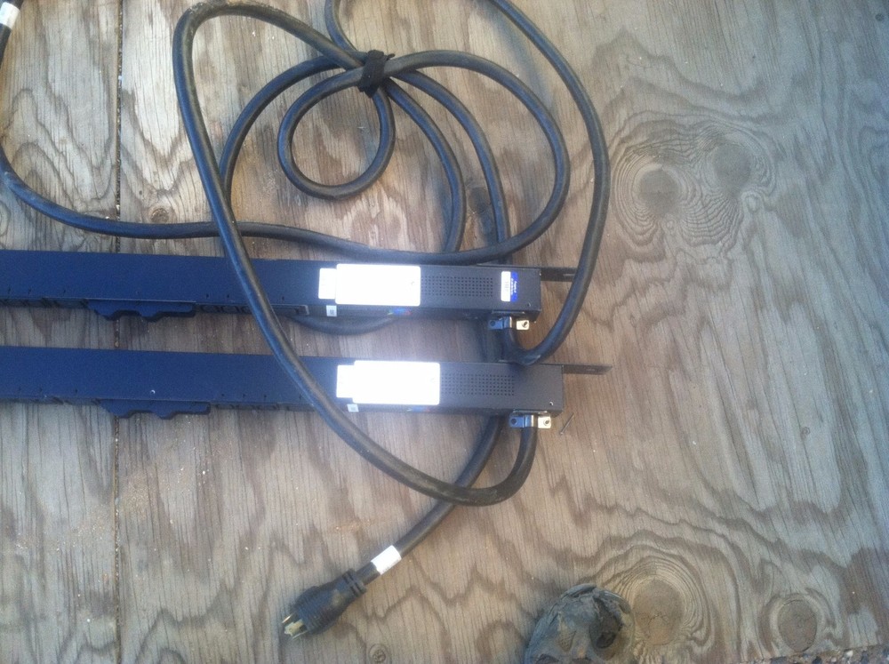 2 Server Technology Smart CDU / PDU igood condition L30 plug 1 or 3 Phase Avail