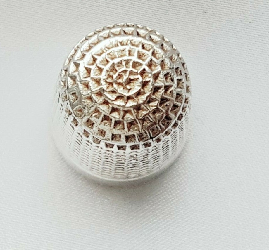 Silver THIMBLE ~ Charles Horner (CH) DORCAS ~ Size 6