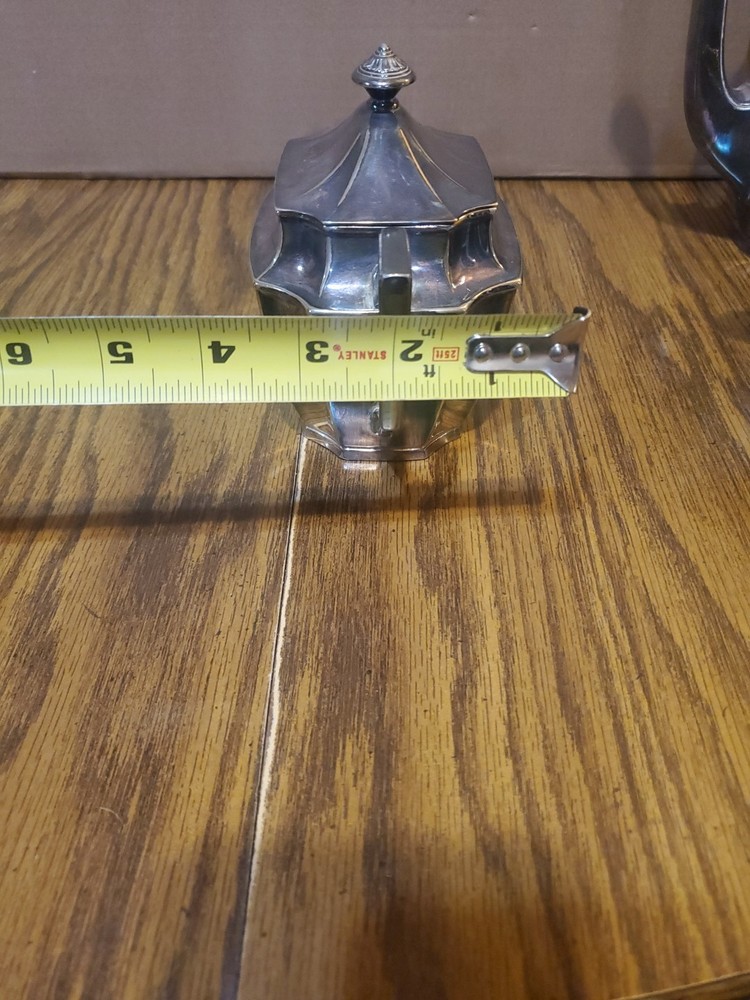 1847 Rogers Bros Tea Set Three-Piece Silver Plate 'Ancestral' Pattern