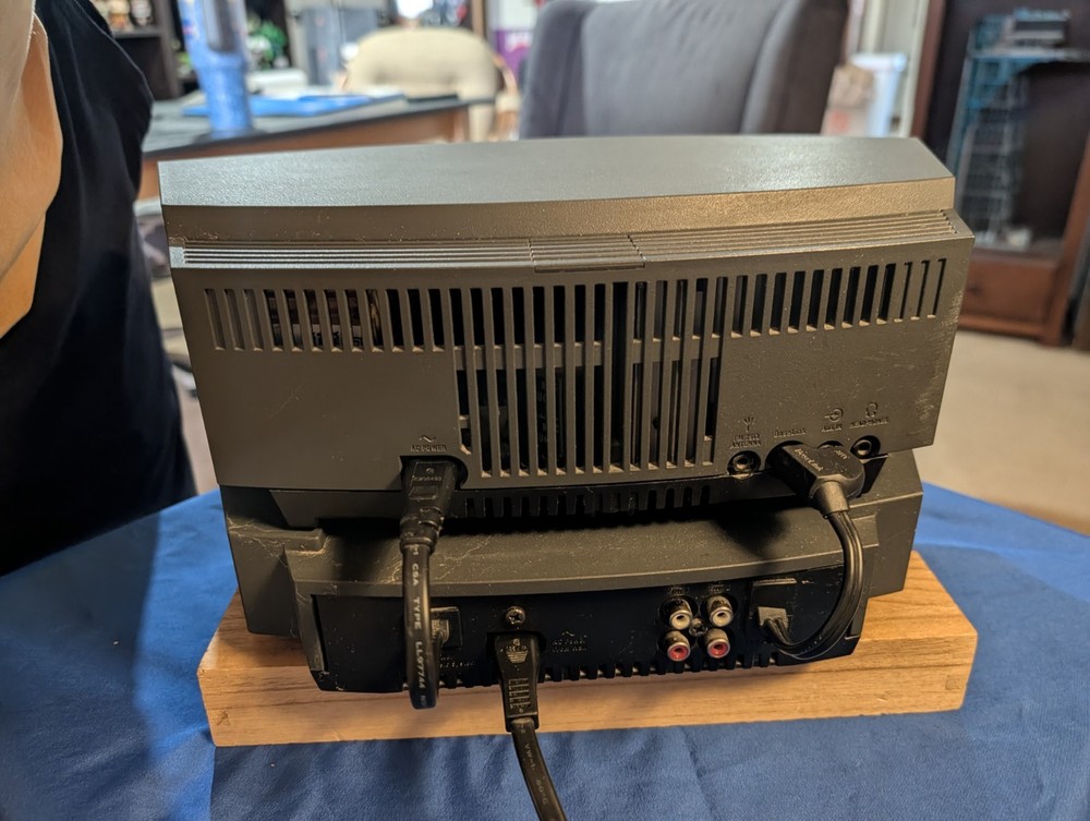 Bose Wave Music System AWRCC1 w/ Multi-CD Changer & Remote Control *PLEASE READ*