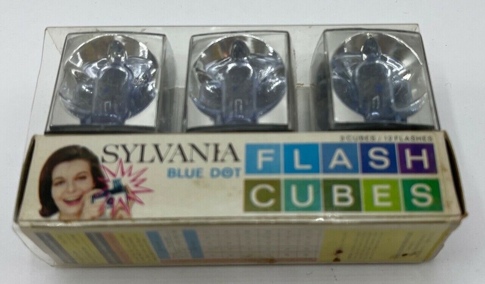 Sylvania Blue Dot Flash 3 Cubes Pack