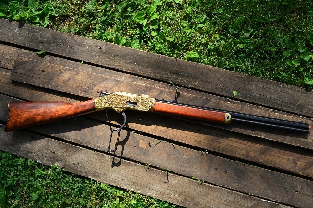 Winchester M1873 Engraved Lever Action Rifle - 1873 - Non-Firing Denix Replica