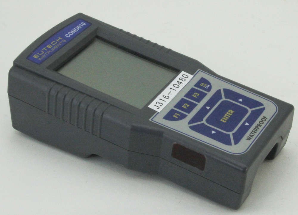 10480 EUTECH INSTRUMENTS WATERPROOF PORTABLE METER COND610
