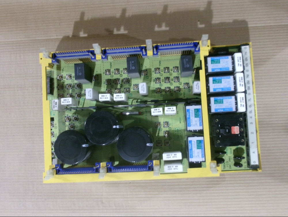 Fanuc A20B-1003-086 Drive Amplifier